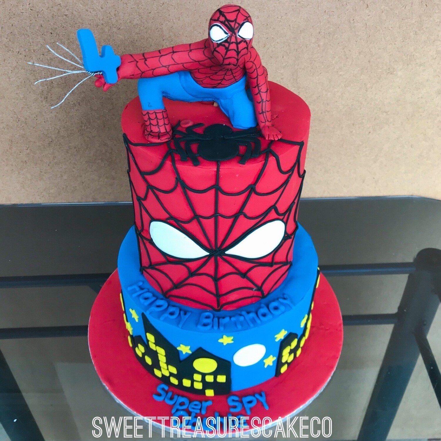 Spiderman 2 tier cake