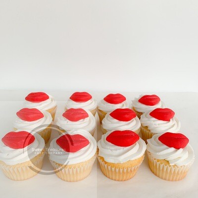 Red lips cupcakes