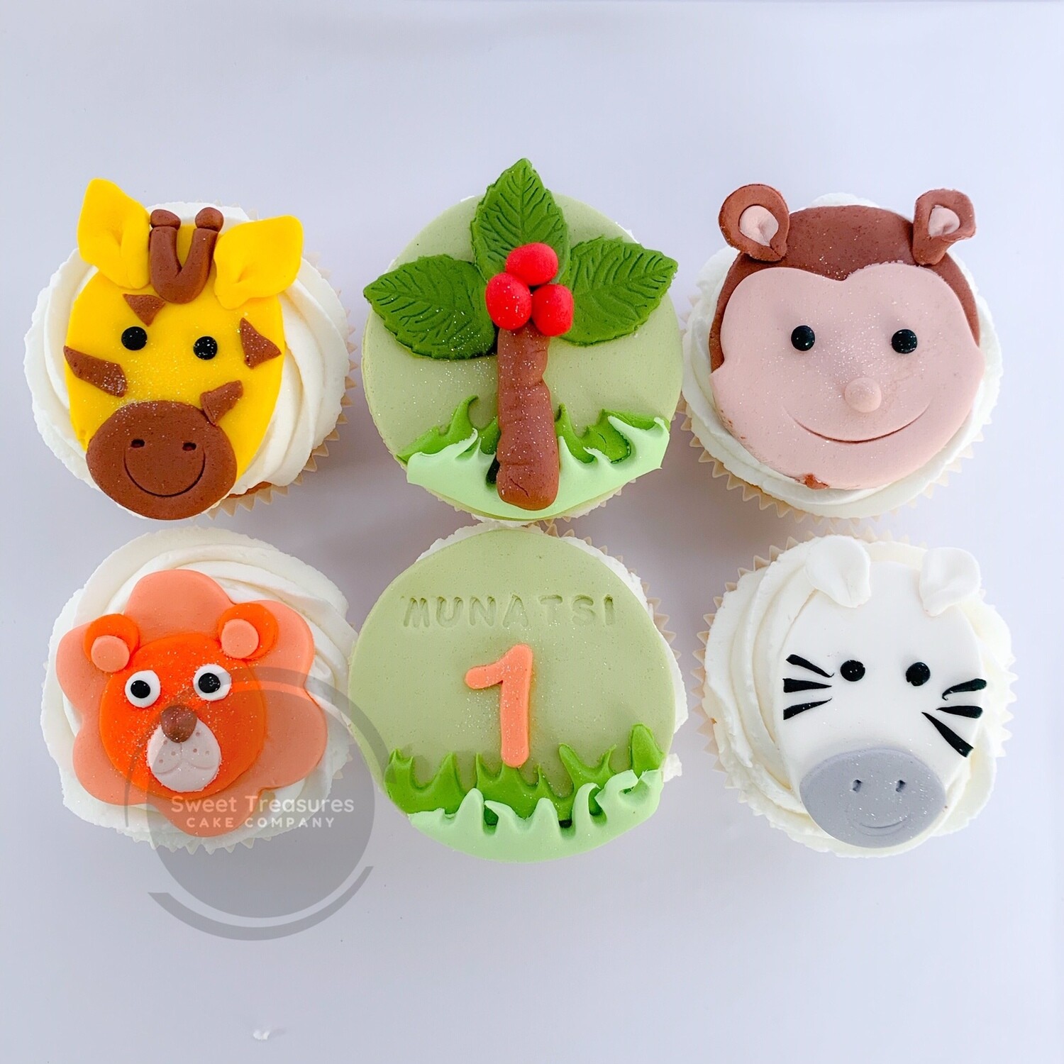 Safari themed cupcakes