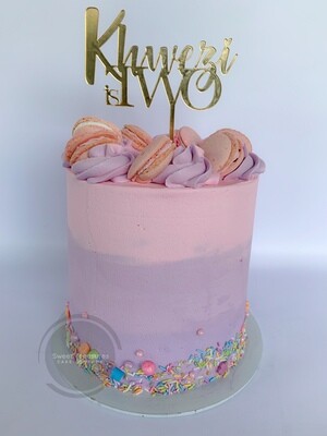 Macaroon Single tier cake