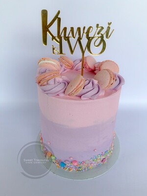 Macaroon Single tier cake