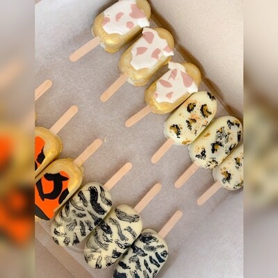 Safari themed Cakesicles