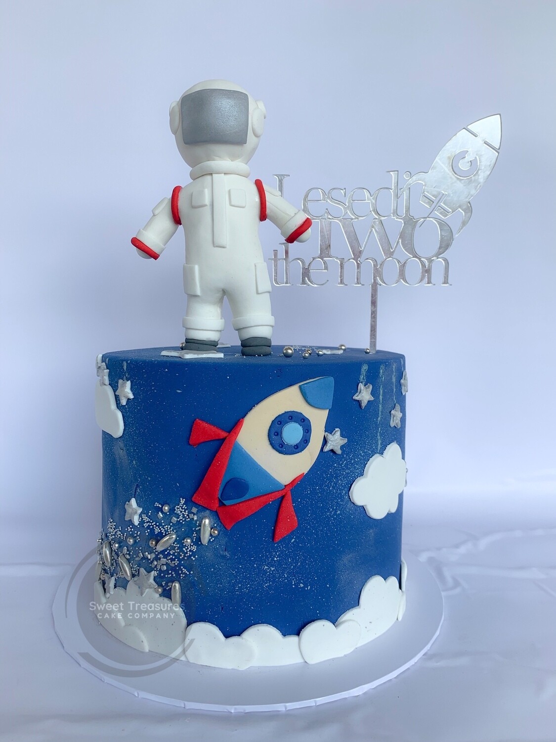 Astronaut themed Single tier Cake