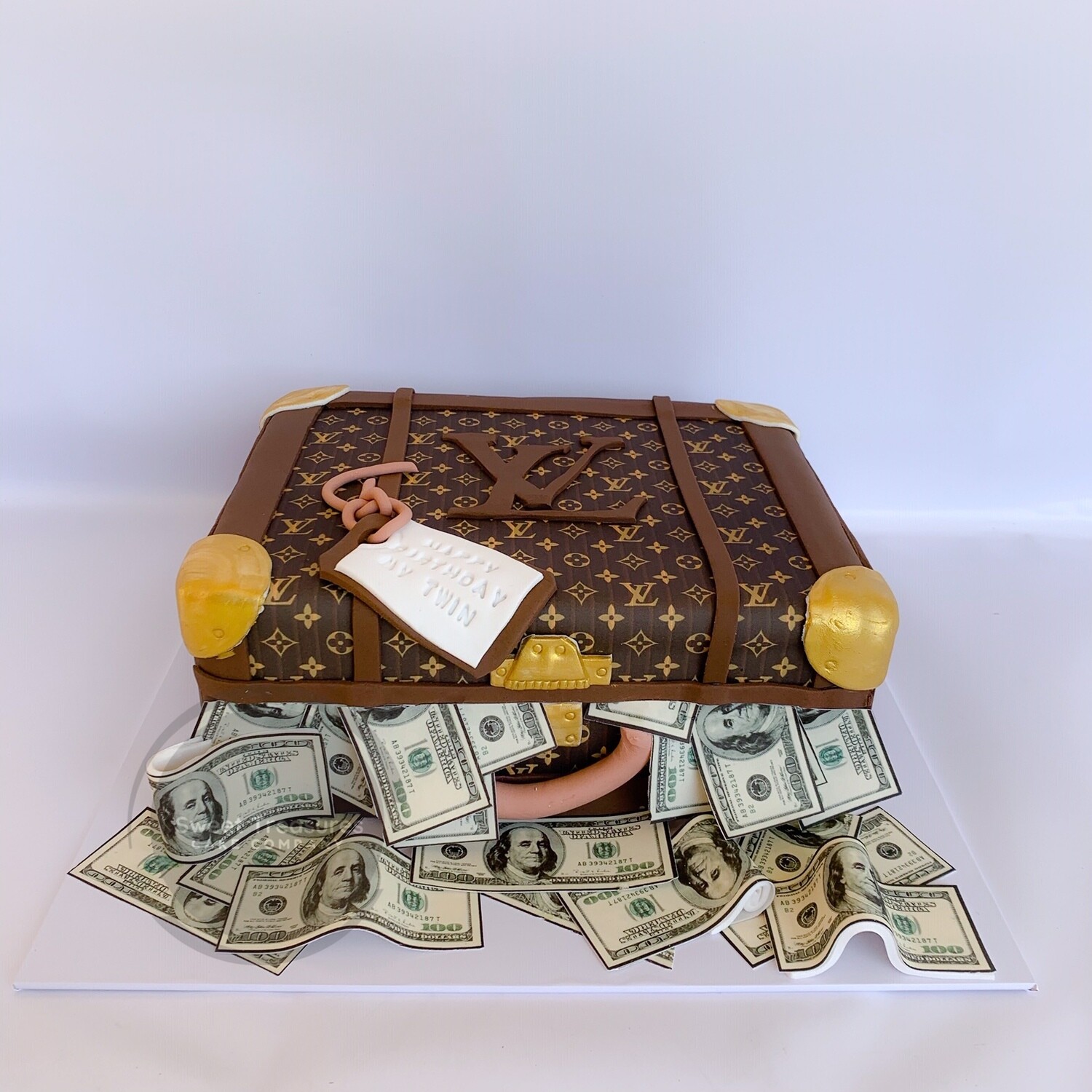 Louis Vuitton Money suitcase Cake