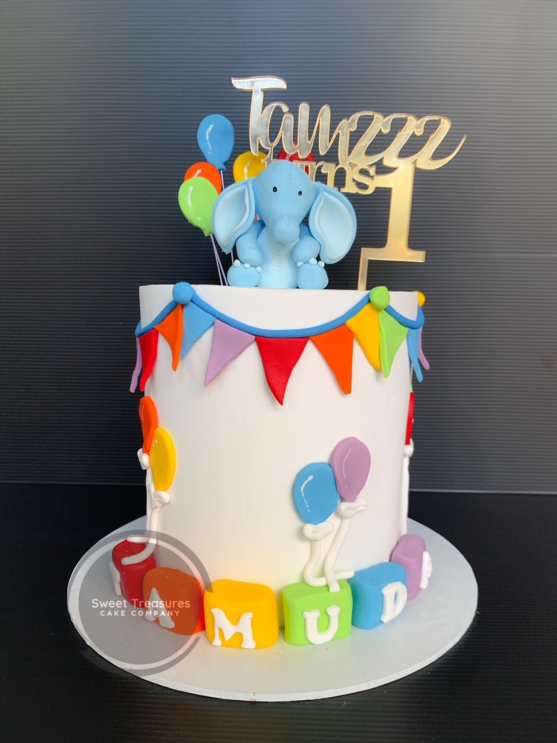 Elephant Single tier cake