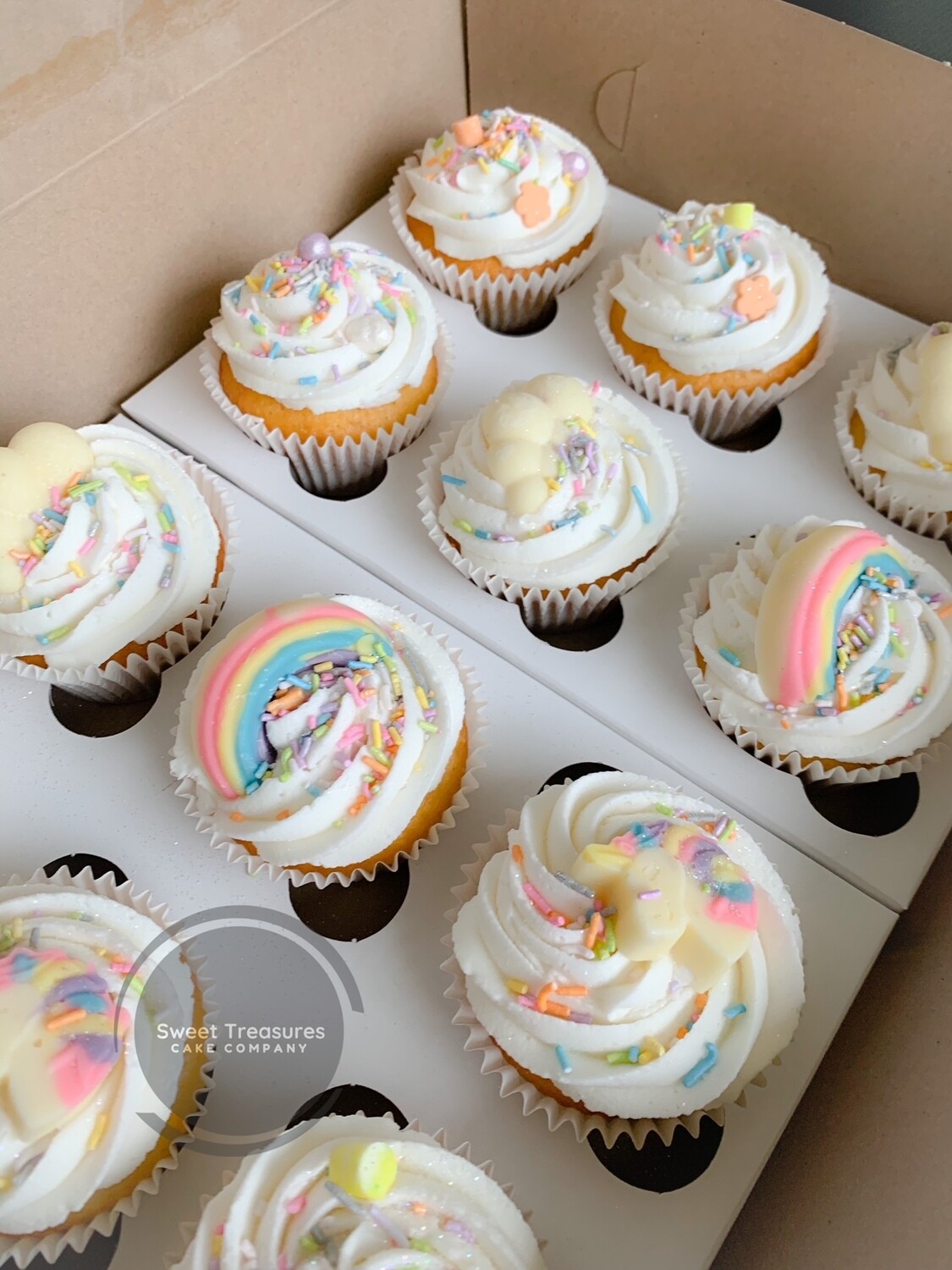 Unicorn birthday cupcakes