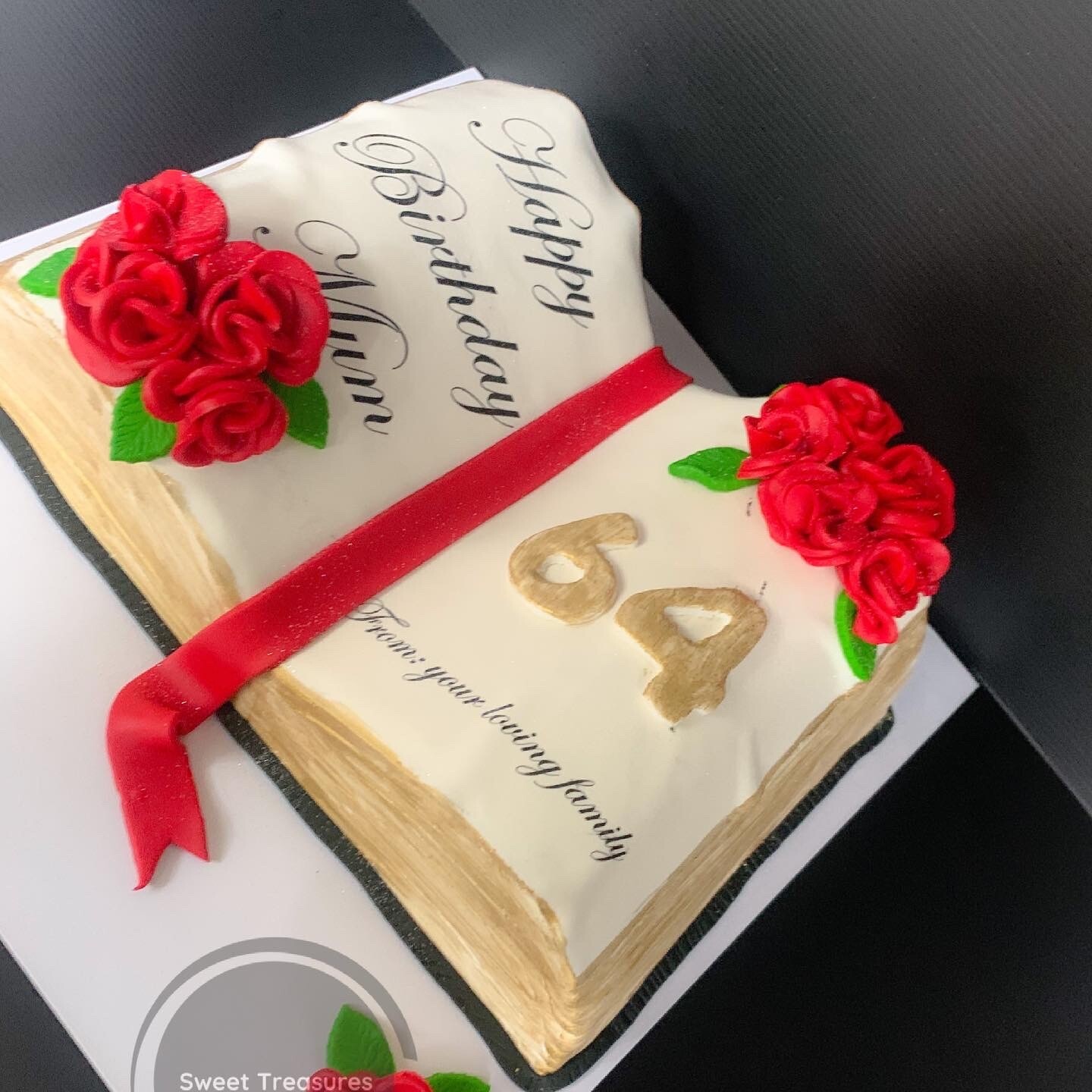 Open book Single tier Cake