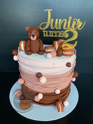 Teddy Bear Single tier Birthday Cake
