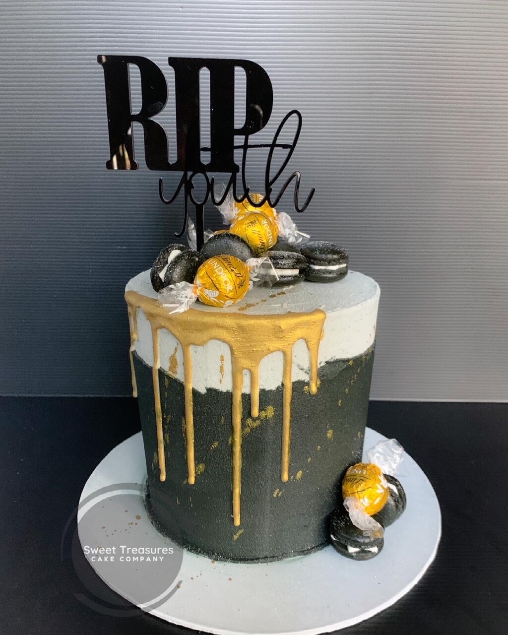 Black and grey gold drip Single tier cake