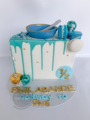 6 months Bowl Half birthday cake