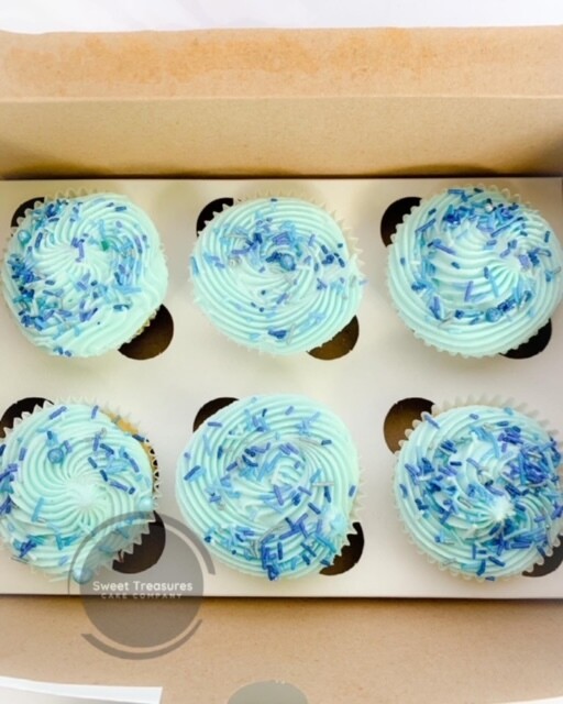 Sprinkle cupcakes