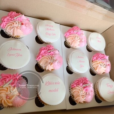 Fancy piped Cupcakes