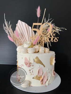 Dry Blooms Single tier Cake
