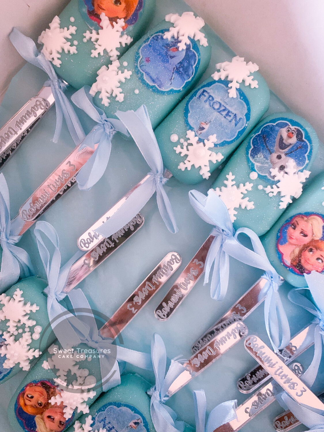 Frozen Themed Cakesicles