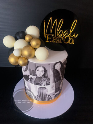 Photos wrapped Single  tier cake