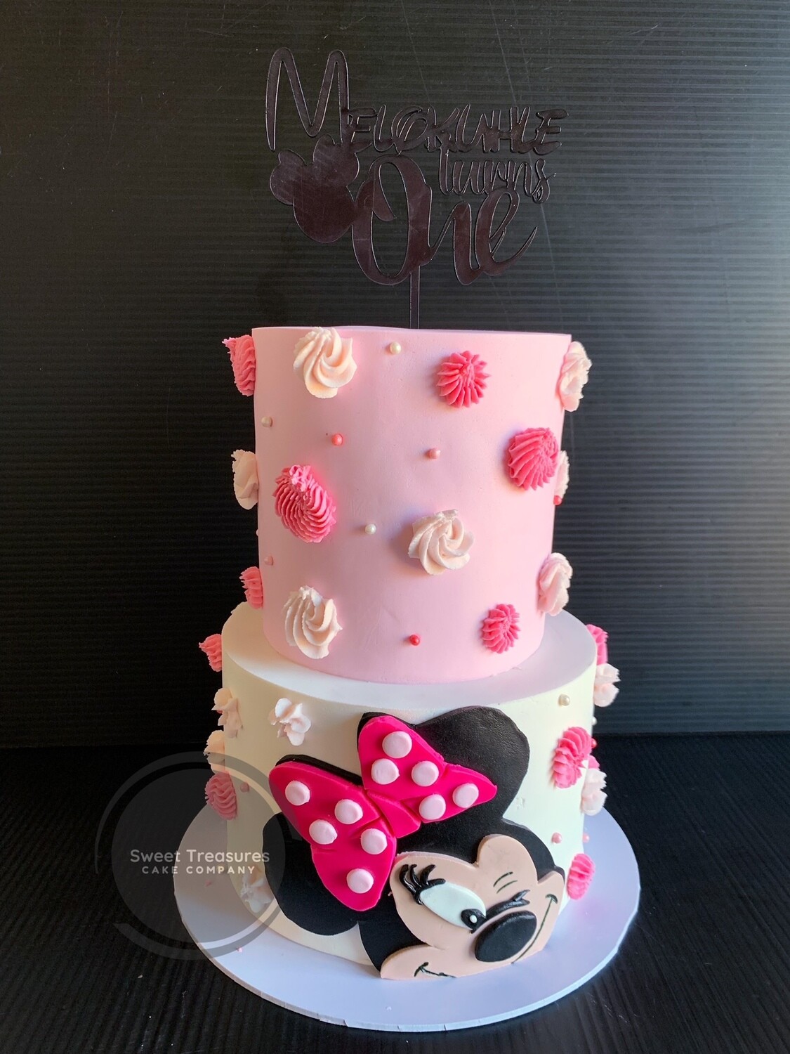 Minnie Mouse 2 tier cake