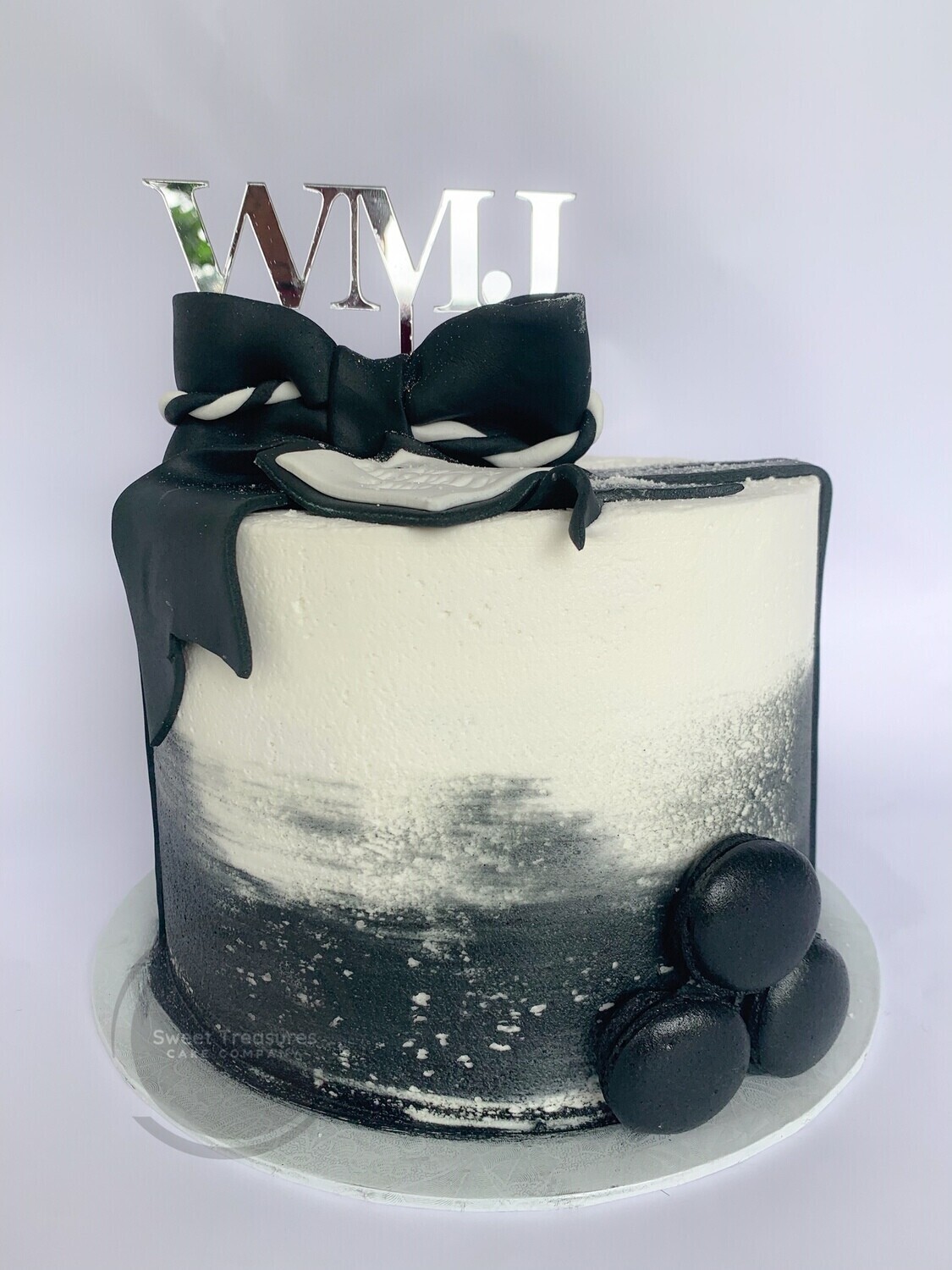 Single tier Ombre buttercream cake