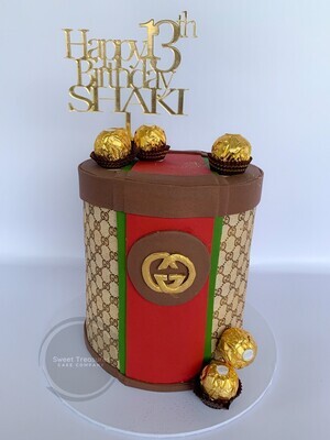 Single tier Gucci Inspired cake
