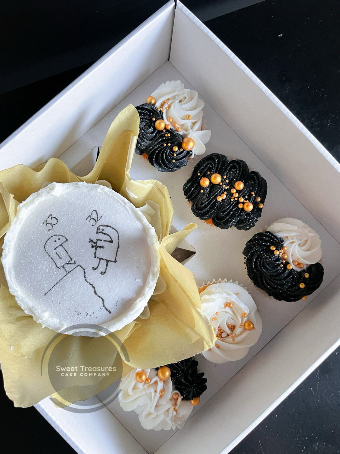 Black and White Doodle Drawing Bento Cake Box