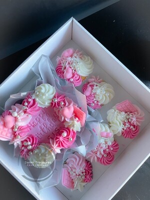 Pink and white Bento Square Cake Box