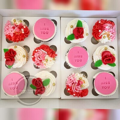 Fancy piped cupcakes