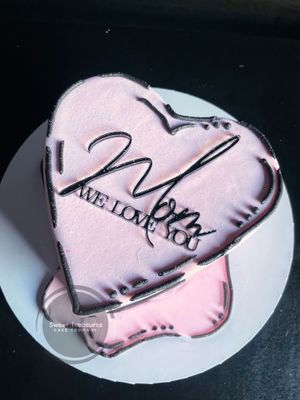 Heart shaped Cartoon Style Cake