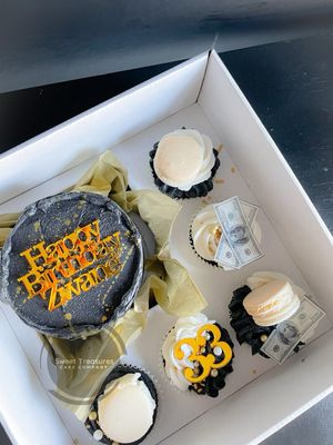 Black and Gold Bento Cake Box