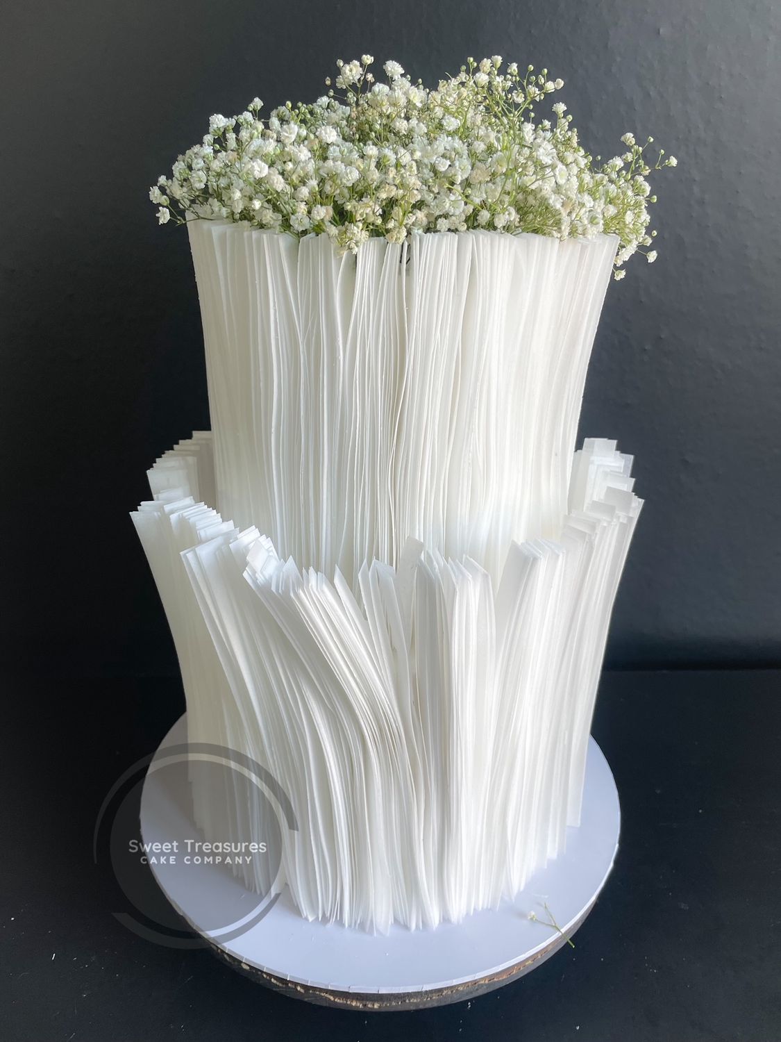 Baby&#39;s Breathe 2 tier Cake