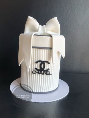 Chanel Inspired Single tier Cake
