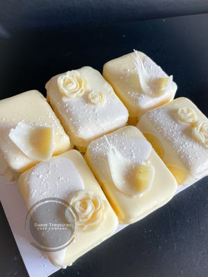 Cake Tasting Box