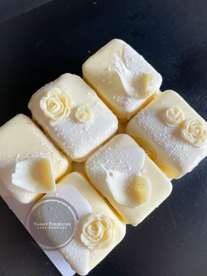 Cake Tasting Box