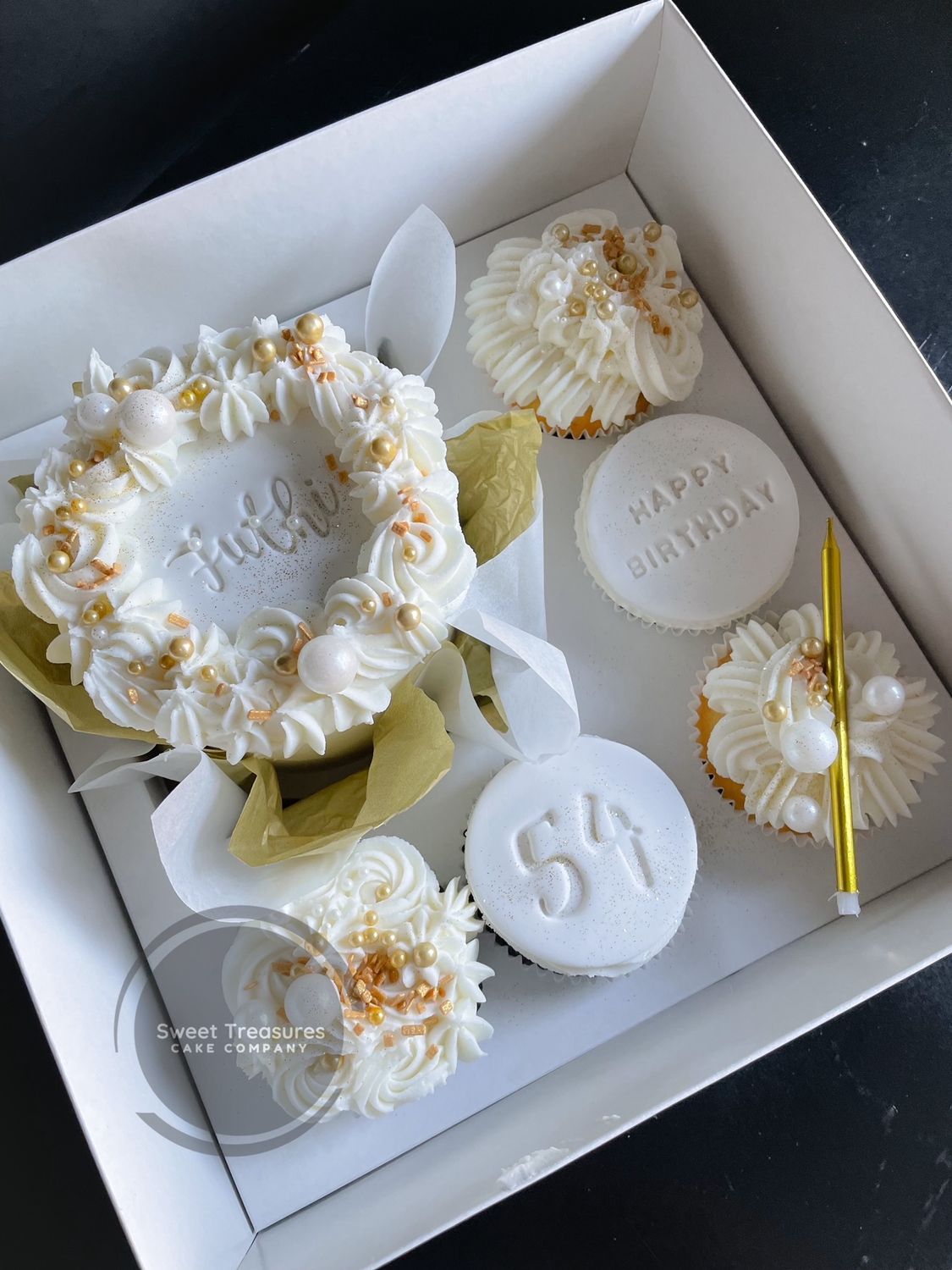 White and Gold Bento Cake Box