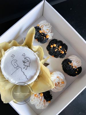 Black and White Doodle Drawing Bento Cake Box