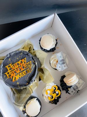 Black and Gold Bento Cake Box