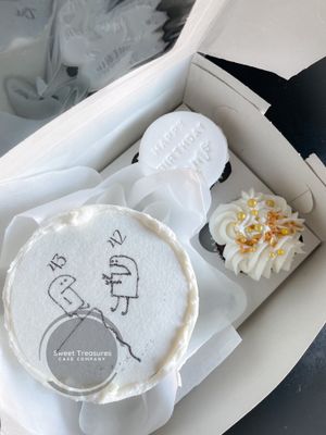 White Doodle Drawing Bento Cake Box