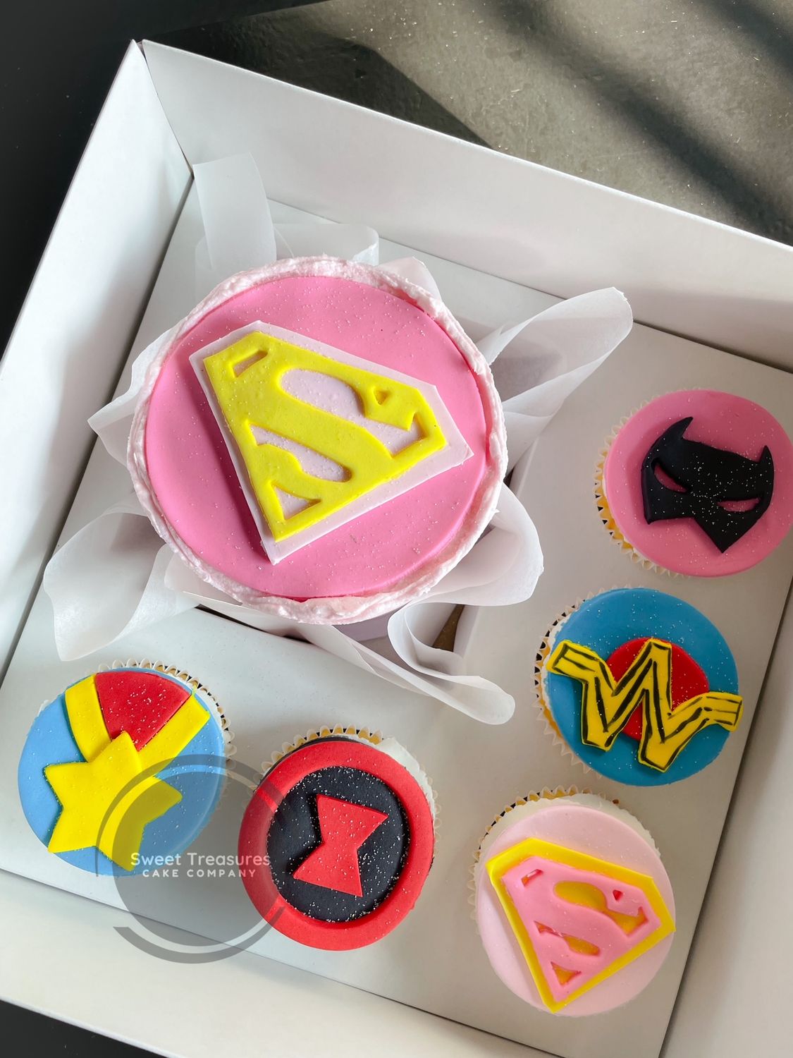 Super Hero Bento Cake Box