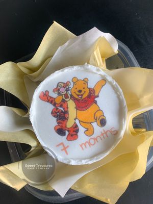 Milestone Winnie the Pooh Bento Cake
