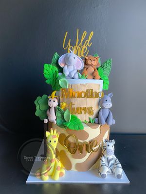 Safari 2 tier Cake