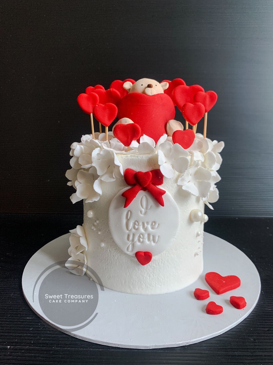 Teddy with hearts Bento Cake / and cupcakes