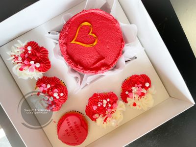 Golden heart Bento Celebration Box
