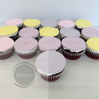 Embossed Fondant cupcakes
