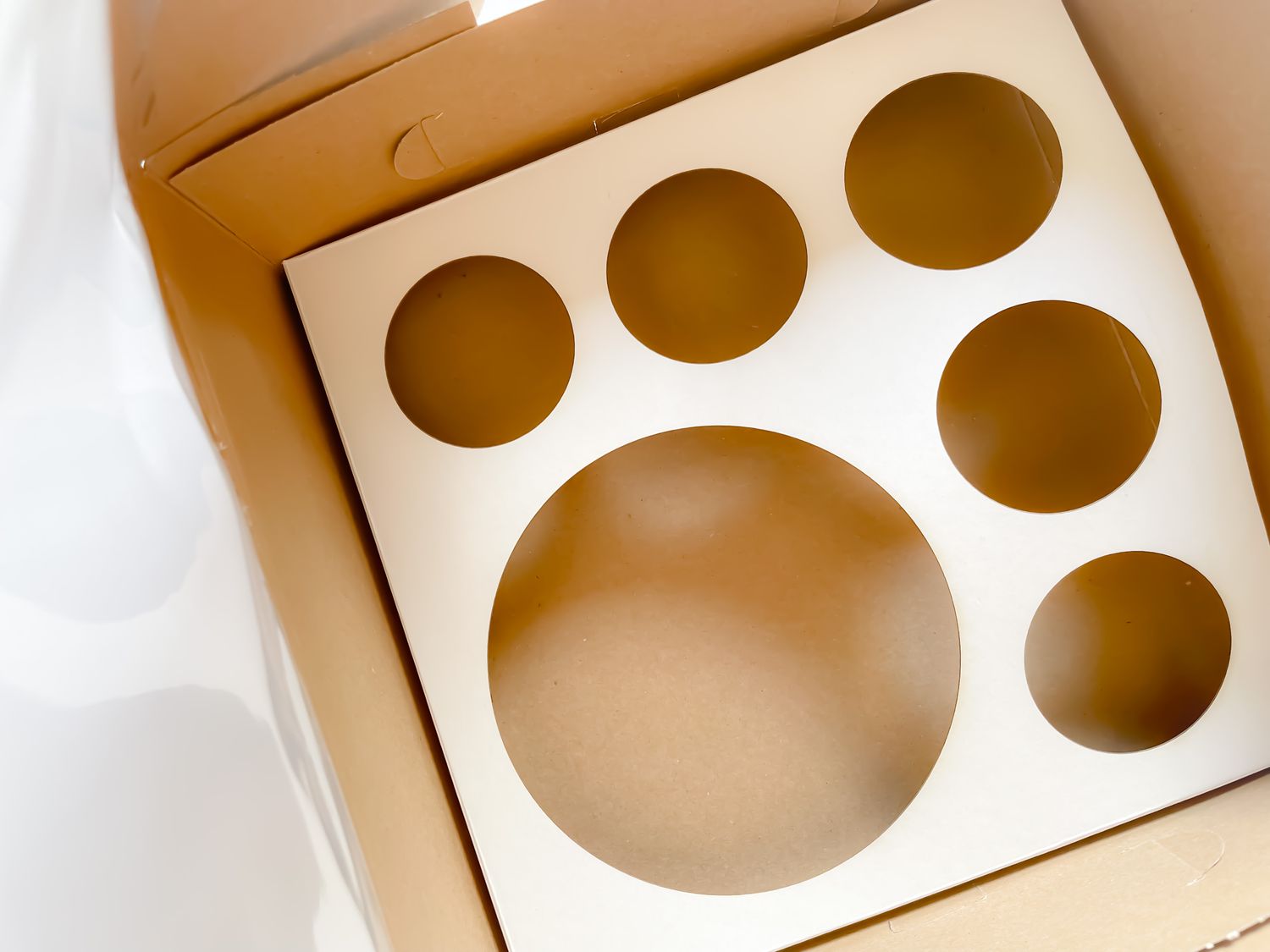 cake_xo Bento Box (Cake &amp; 5 Cupcakes)