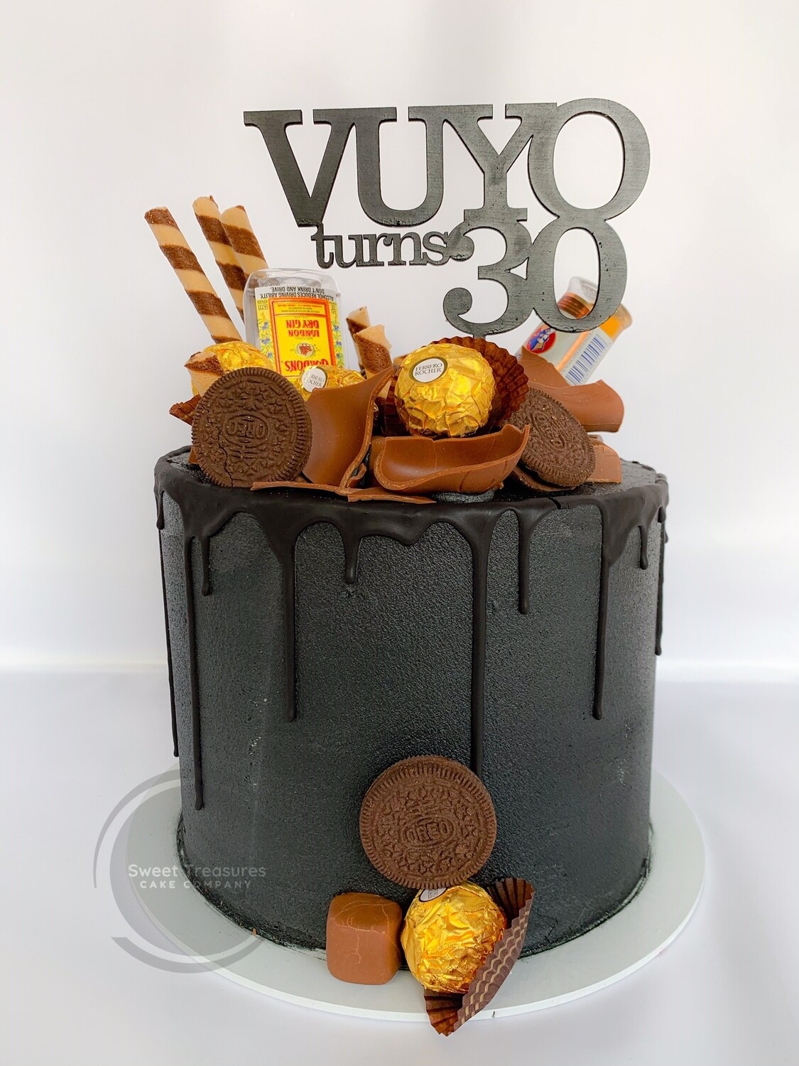 Black Whiskey Chocolate Drip Single tier Cake