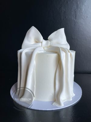 Big Bow Single tier Cake