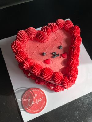 Piped Buttercream Heart shaped Teddy Cake