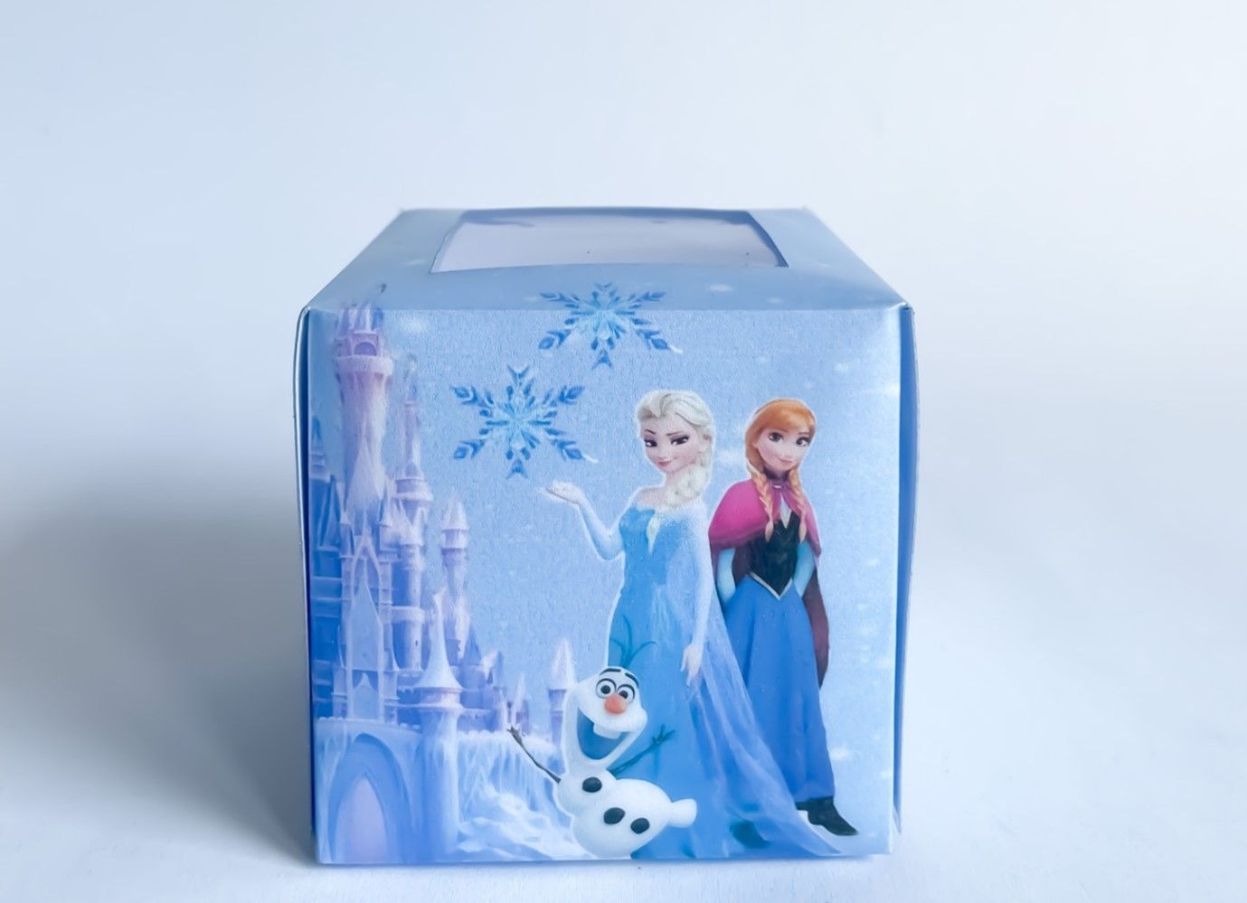 Cupcake Box: Frozen Inspired