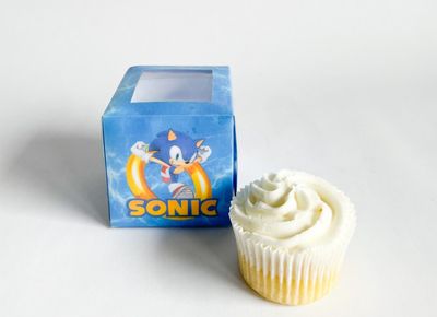 Cupcake Box WITH CUPCAKE: Sonic Inspired