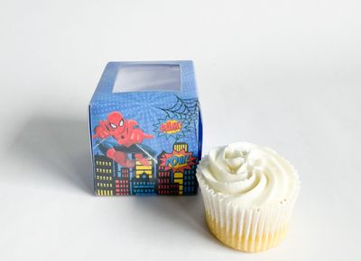 Cupcake Box WITH CUPCAKE: Spiderman Inspired