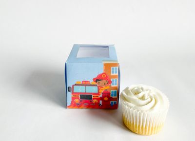 Cupcake Boxes WITH CUPCAKE: Fire Engen