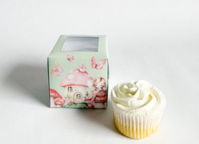 Cupcake Box WITH CUPCAKE: Fairy Garden